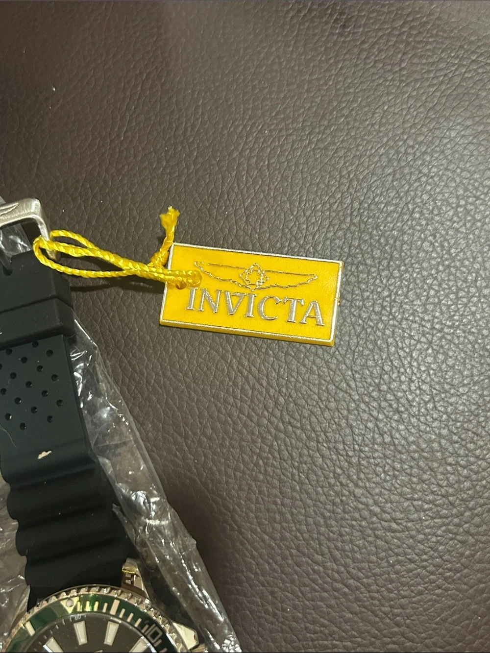 Invicta Pro Diver Stainless Steel Japan Movement 50M-Water Resistant Watch in🖤💚🩶
